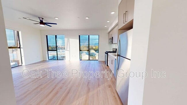 Building Photo - 532 Union St