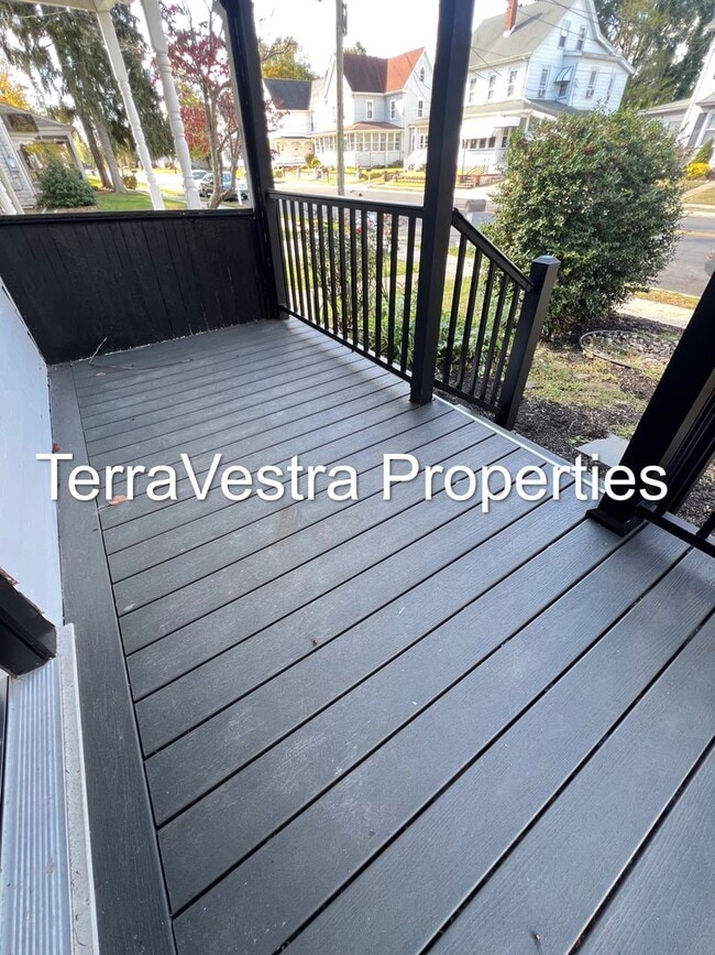 Building Photo - 3 Bed Single Family in Elmer! Eligible for...