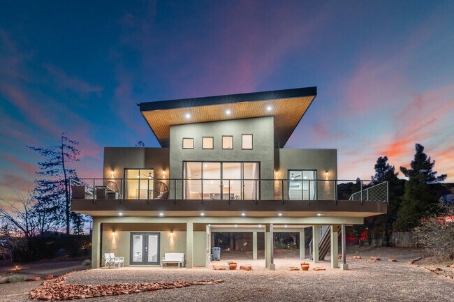 Building Photo - 60 Moondance Ln
