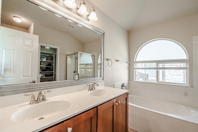 Building Photo - 2404 Christoff Loop