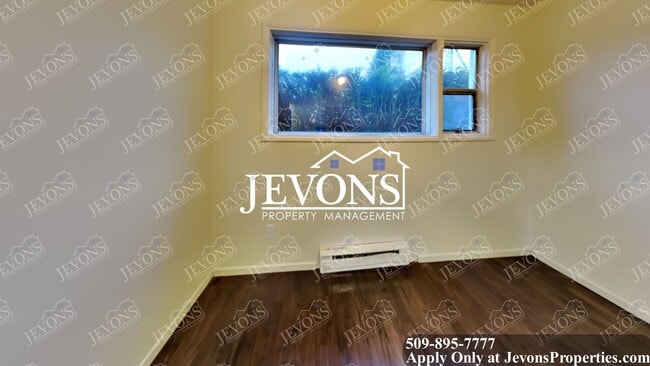 Building Photo - Enjoy the new appliances in this lovely single-family home located in the heart of Tacoma