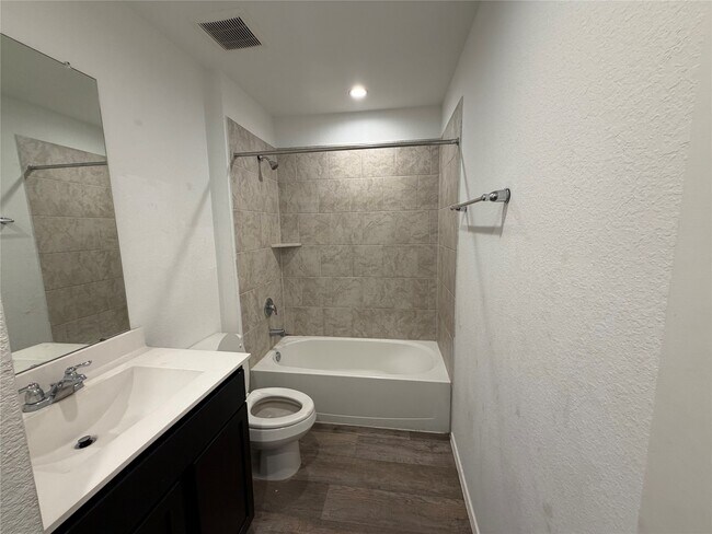 Building Photo - 7419 Audubon Russet Dr