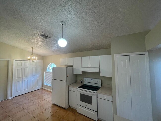 Building Photo - 4312 Iveyglen Ave