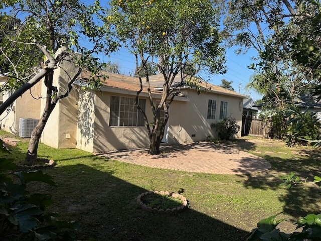 Building Photo - 5368 Crebs Ave