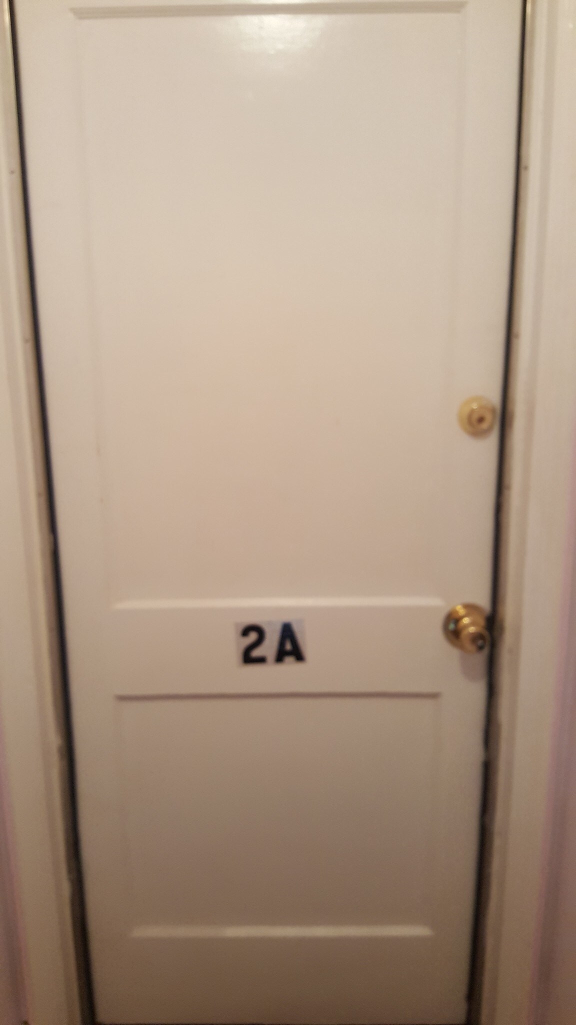 Door to appartment - 618 Biggs Ave