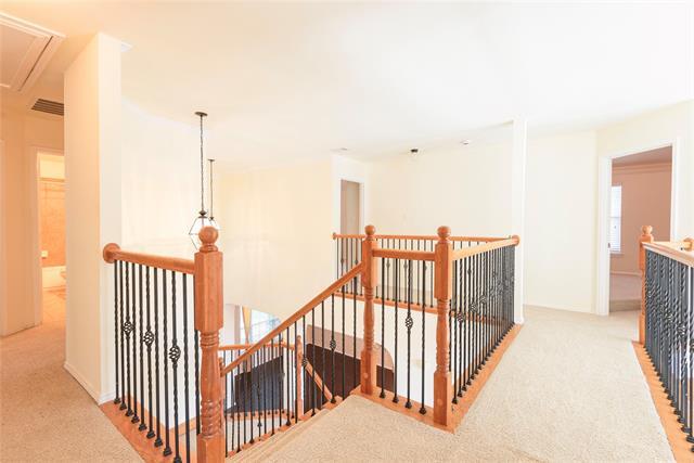 Building Photo - 13350 Mannheim Dr