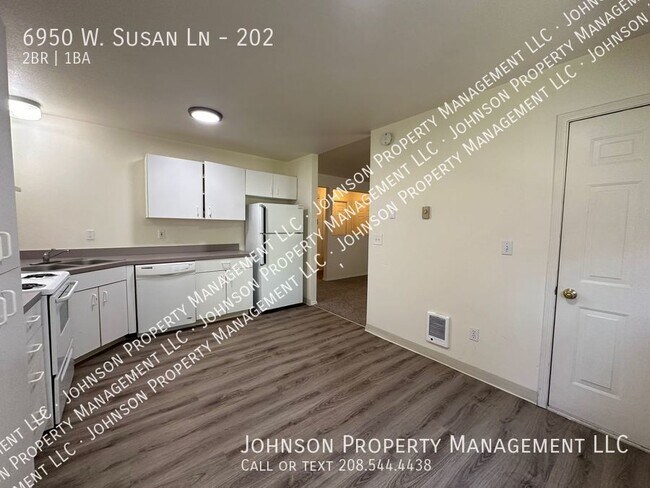 Building Photo - 6950 W Susan Ln