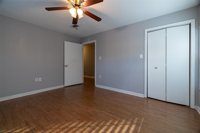 Building Photo - 2405 County Rd 2235