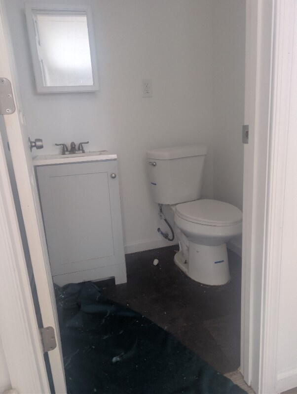 Building Photo - 510 Schultz Ct