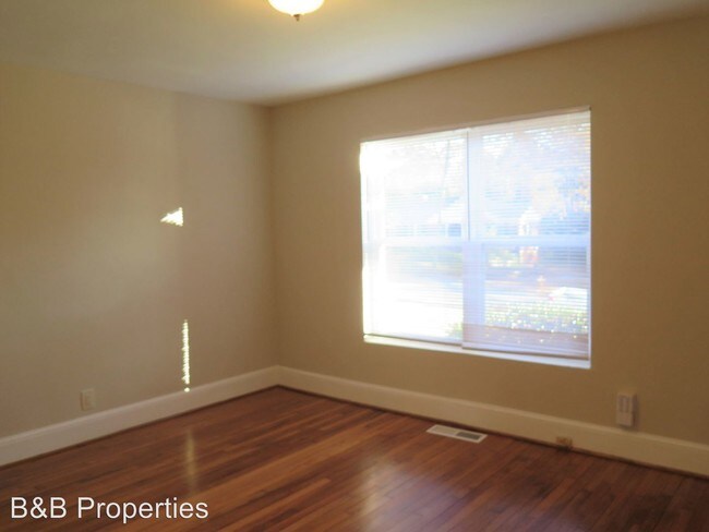 Building Photo - 2324-2326 Lyon St