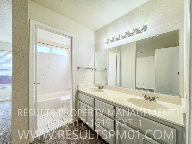 Building Photo - 4 Bedroom Rocklin Beauty. Pet Friendly