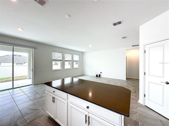 Building Photo - 1162 Pomelo St