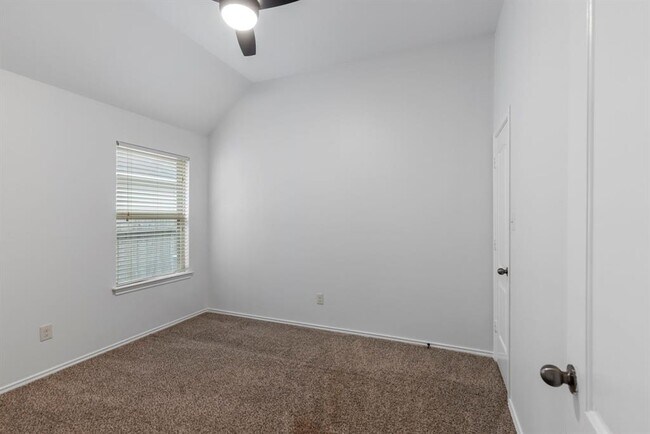 Building Photo - 1315 Cameron Park Ln