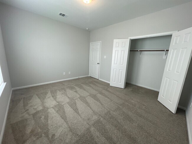 Building Photo - 1555 Rd 5728