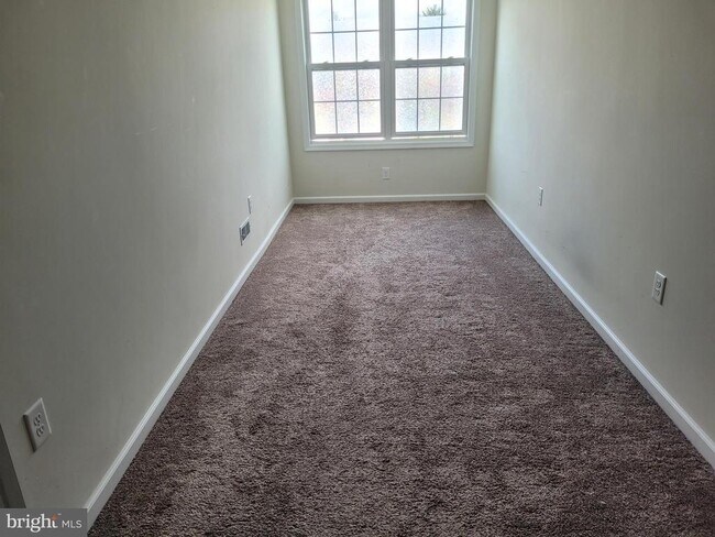 Building Photo - 315 Baltusrol Dr