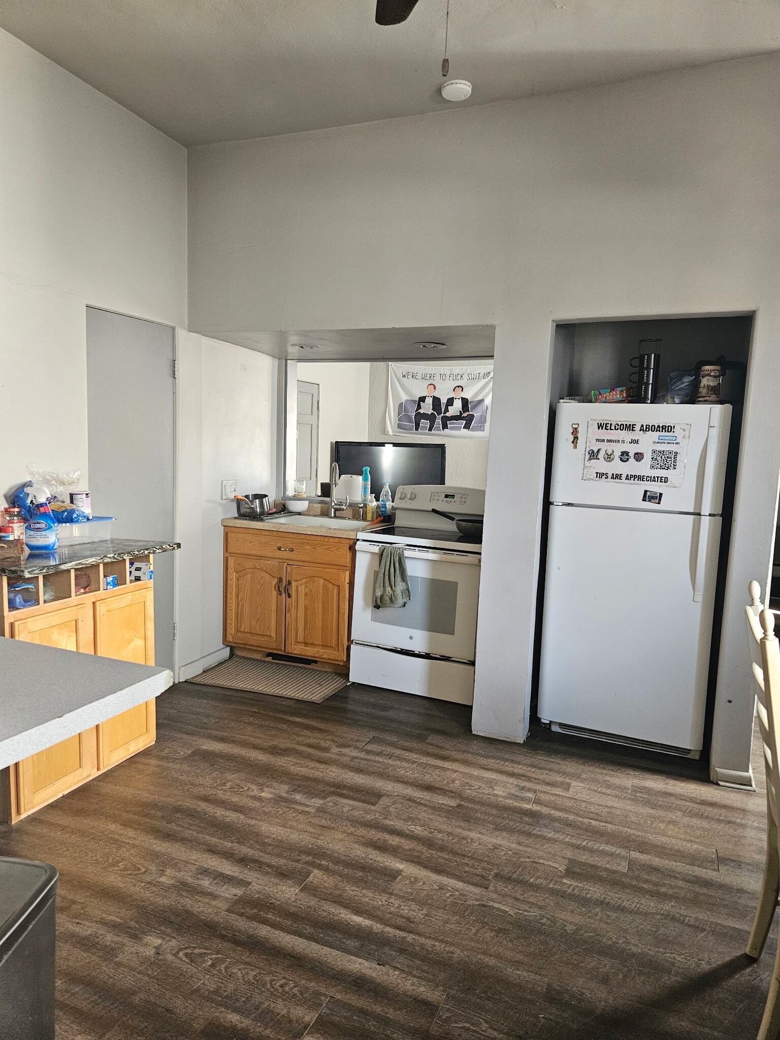 Building Photo - 210 West Ave