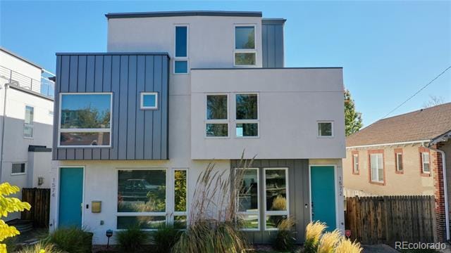 Building Photo - 1572 Osceola St