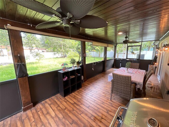 Primary Photo - 13275 NE 4th Ave