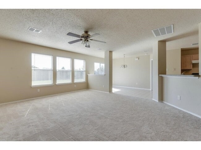 Building Photo - 617 Oxford Dr