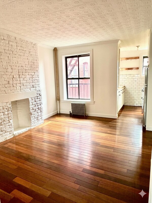 Building Photo - 439 Hicks St