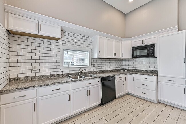 Building Photo - 2914 Avenue K