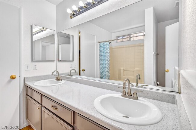Building Photo - 5683 Halvern Ave