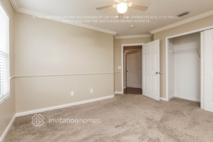 Building Photo - 13659 Hawk Lake Dr