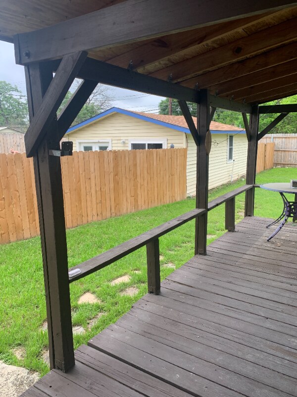 Building Photo - 716 Shadwell Dr