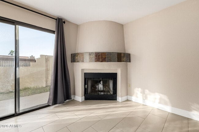 Building Photo - 1317 E Marny Rd