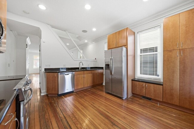 Building Photo - 1153 Jaeger St