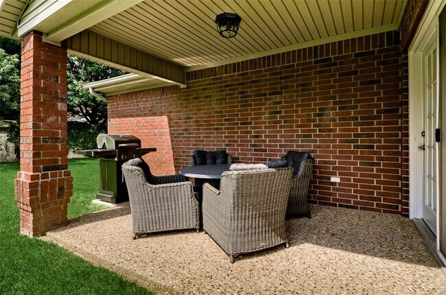 Building Photo - 7 S Prairie Dunes Dr