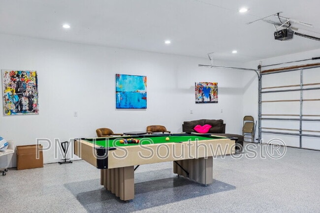 Building Photo - 437 Riverfront Dr