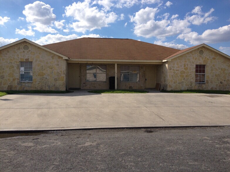 Building Photo - 7533 Oak Chase
