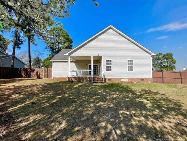 Building Photo - 11 Richmond Park Dr