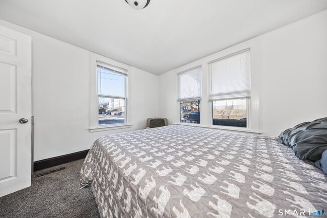 Building Photo - 74 Mitchell St