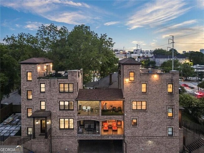 Building Photo - 629 Boulevard NE