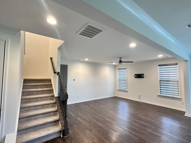 Building Photo - 15217 Shallow Ridge Rd