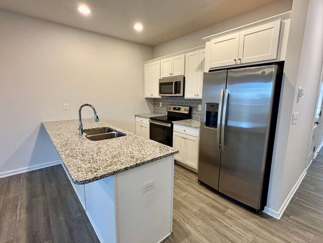 Building Photo - 2809 Ridgeview Dr