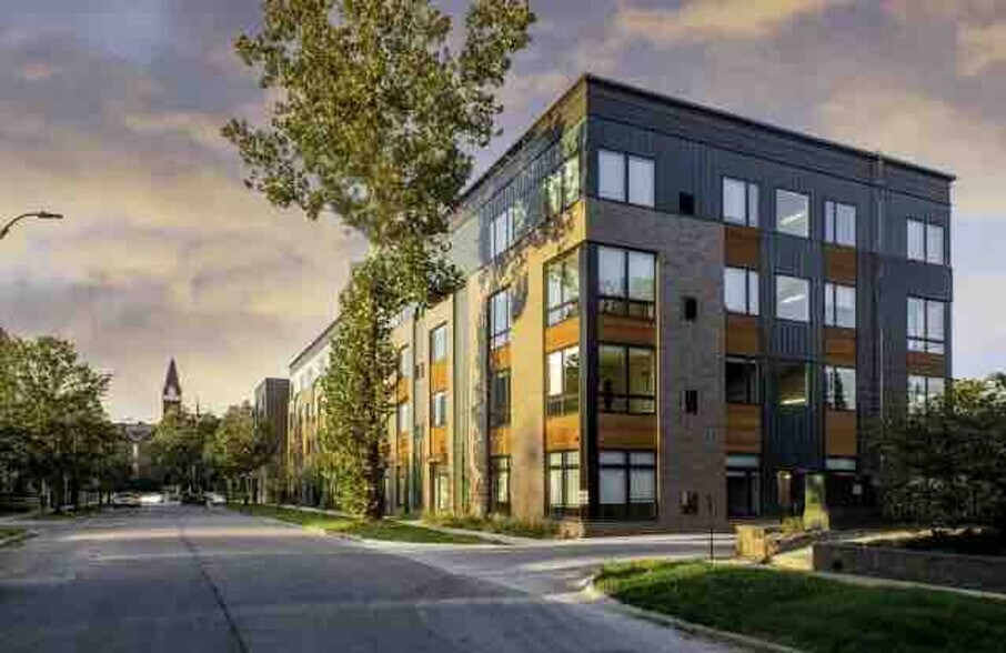 Building Photo - 1126 25th St