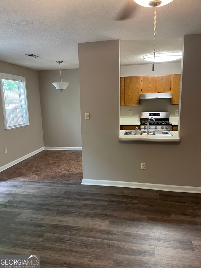 Building Photo - 1918 Cheatham Woods Dr SW