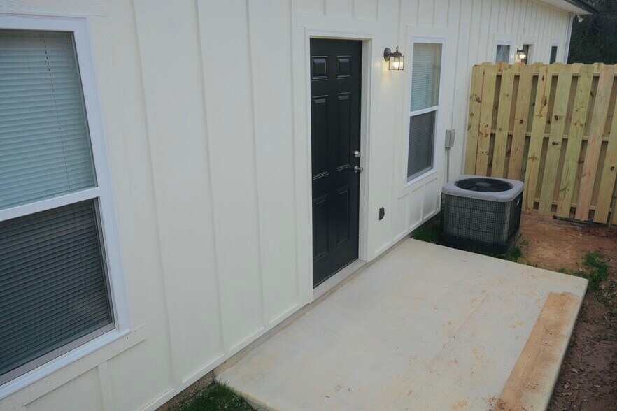 Building Photo - 2172 County Road 1169