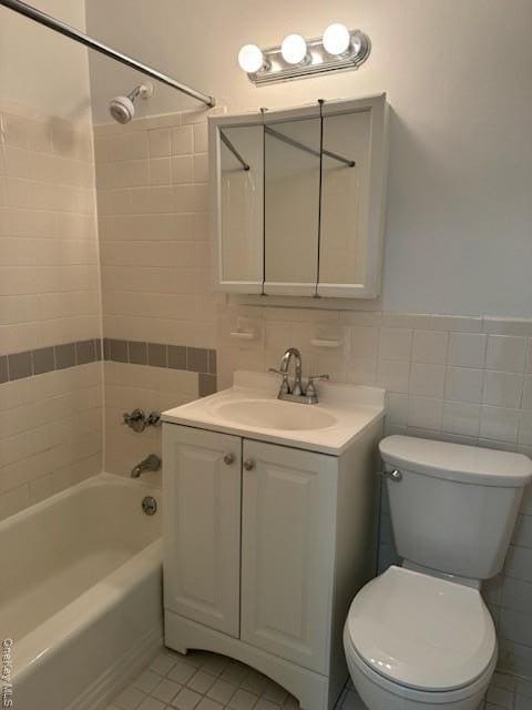 Building Photo - 11 Lake St