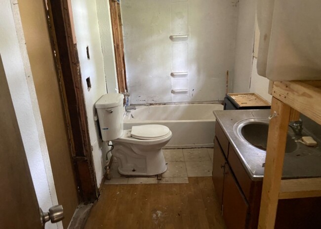 Building Photo - COMING SOON! Investment Property! - $390 M...