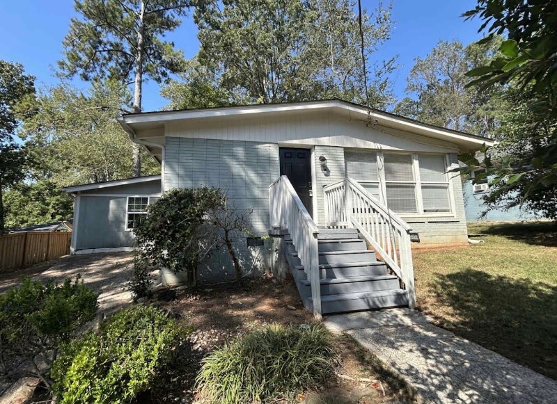Building Photo - 2950 Horse Shoe Dr