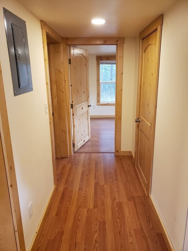 Building Photo - 2BDR/1BA Single-level Newly remodeled house in the country off of Rocky Point Rd.