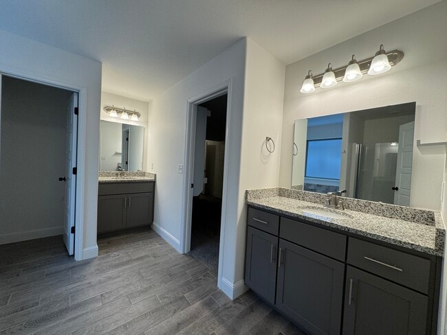 Building Photo - 424 NW 59th Ave