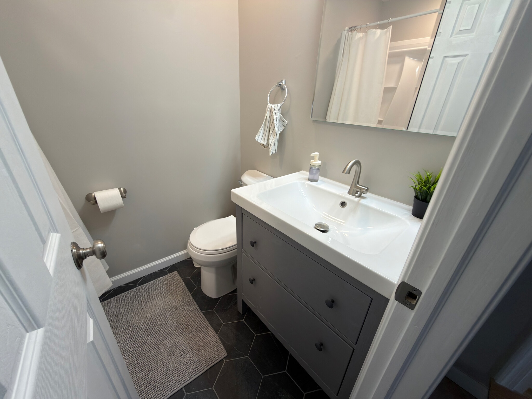 Building Photo - 4377 Pechin St