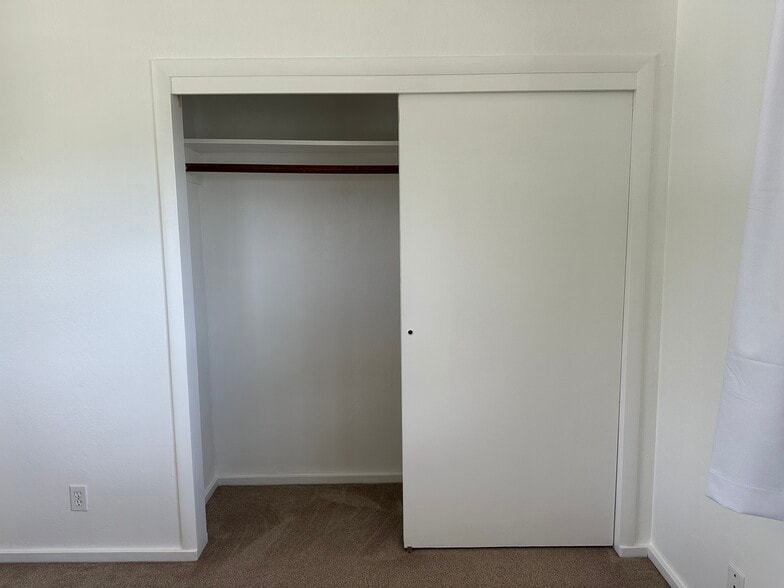 Building Photo - 1050 Kainui Dr