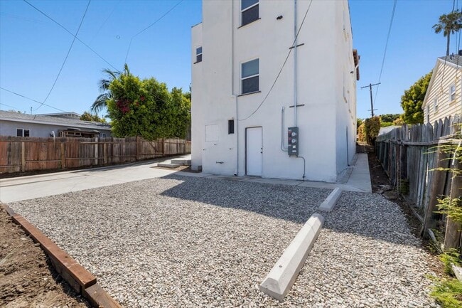 Building Photo - 1222 Aldine Ct