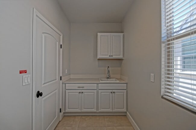 Building Photo - BUILT IN 2019: SPACIOUS & BRIGHT, DETACHED TOWNHOUSE W/ 2-CAR GARAGE & FENCED YARD IN GREAT RESID...